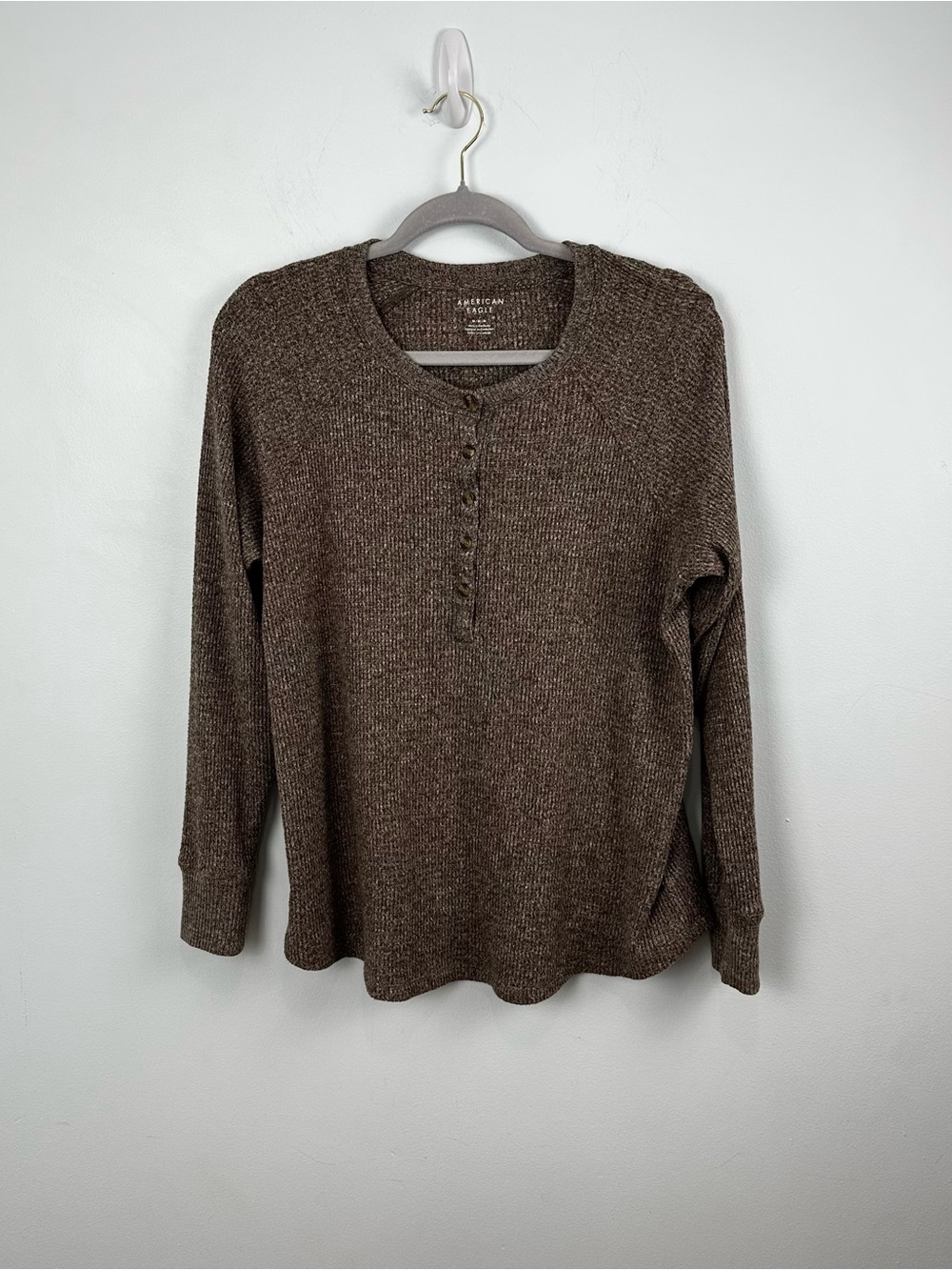 American Eagle Tan Oversized Waffle Knit Henley Long Sleeve Top Size Medium Cozy